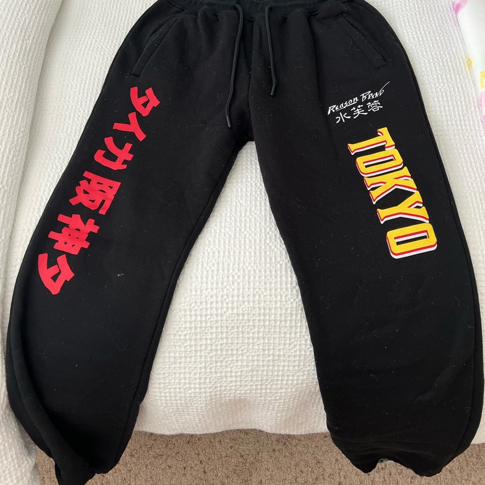 Mens Tokyo joggers size S